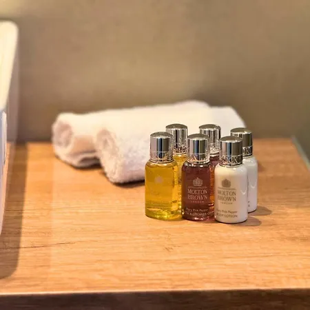 Apartment Salt N Pepper *